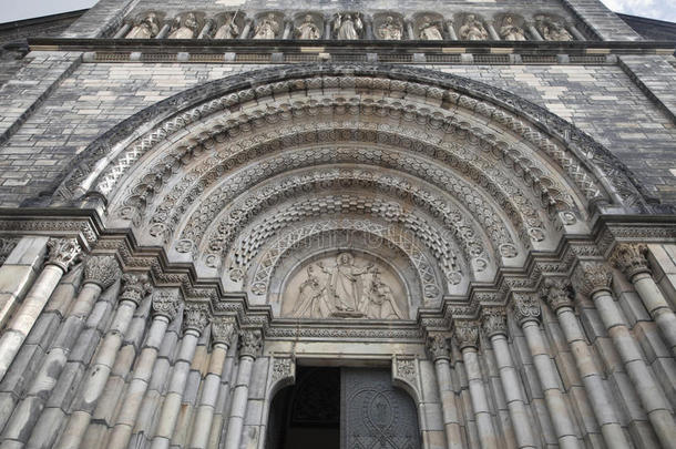 布拉格圣西里尔和麦德修斯教堂门口