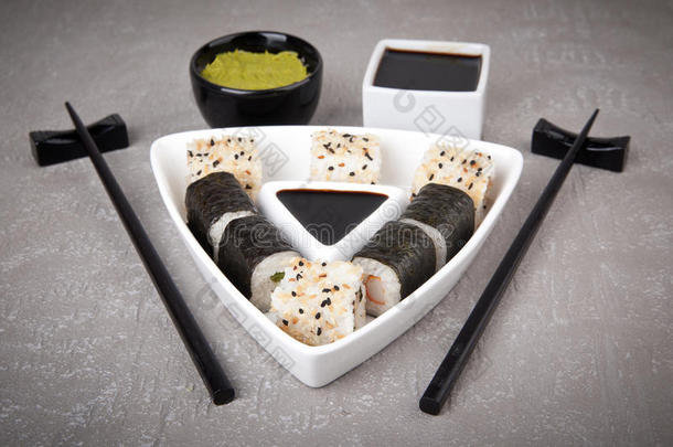 寿司，日本料理