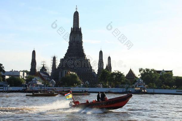 <strong>泰国</strong>的一座历史悠久的寺庙叫wat arun