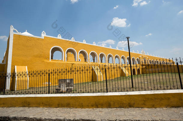 弗朗西斯坎寺院在伊扎马尔，尤卡坦，墨西哥