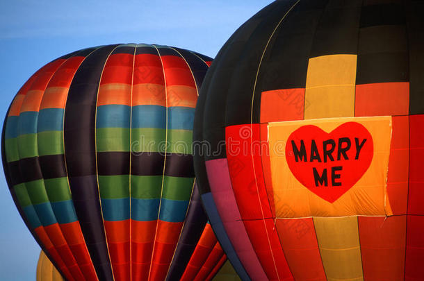 在热气球上向我求婚