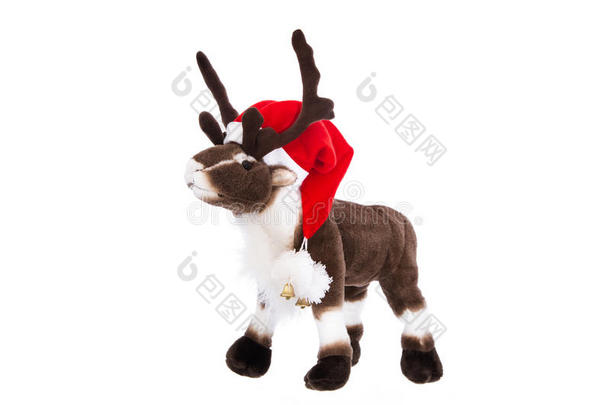 孤立的软玩具：驯鹿鲁道夫与红色圣诞帽。