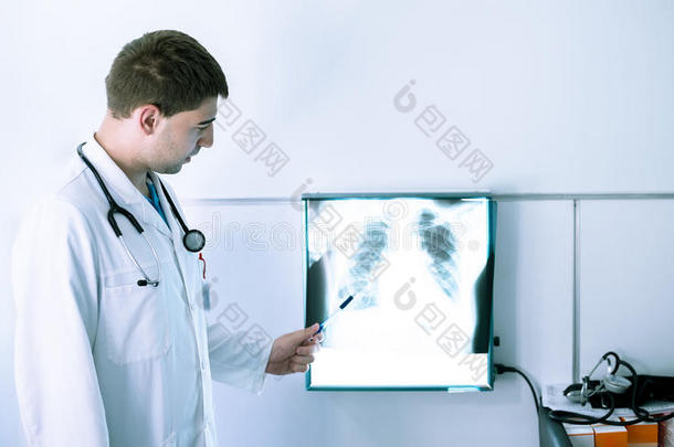 肺部x光片医生