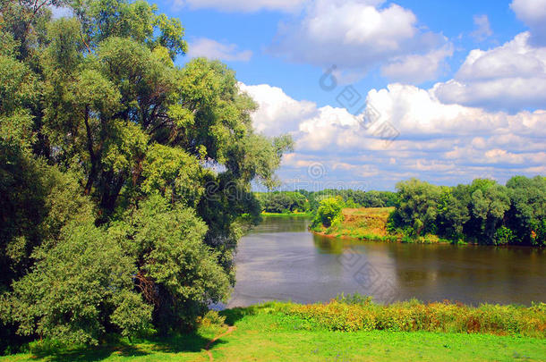 科洛门卡河景观。俄罗斯科洛姆纳的克里姆林宫。