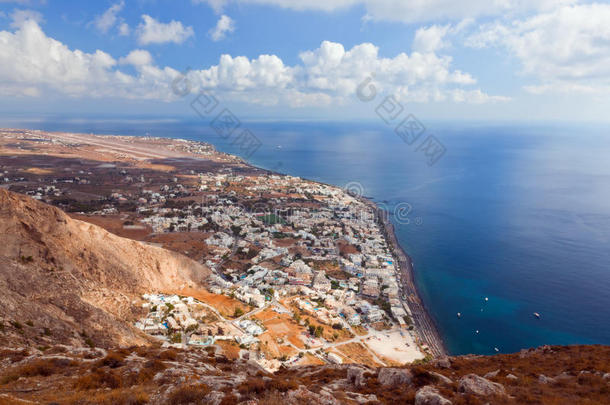 希腊圣托里尼岛上的卡马利镇。