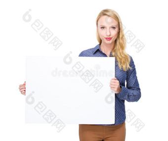 妇女举着标语牌图片