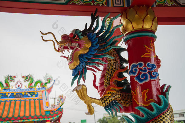 中国庙宇屋顶的龙