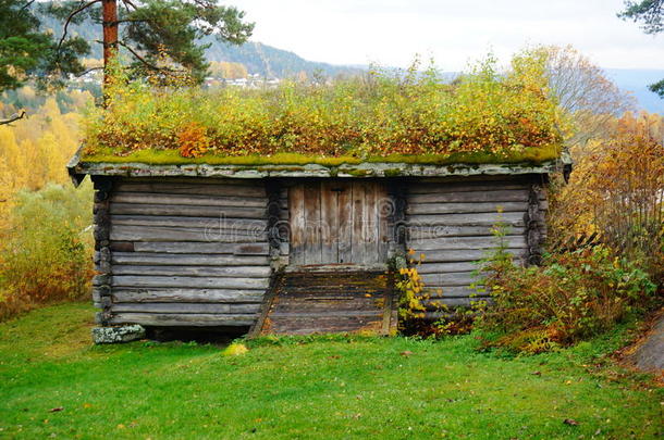 挪威木制农场农舍