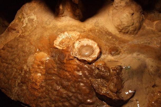 炸鸡蛋，弗吉尼亚州卢雷洞穴的岩石形成