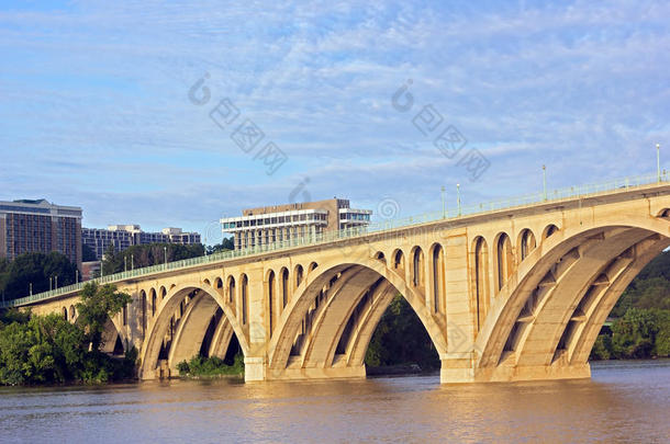 华盛顿特区，早上的主桥。