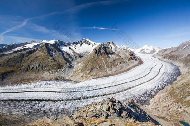 阿尔卑斯山最大的<strong>冰川</strong>阿勒奇<strong>冰川</strong>的壮丽景色