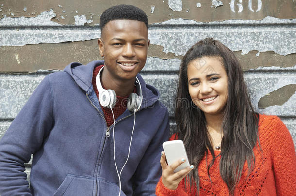 青少年情侣手机短信分享