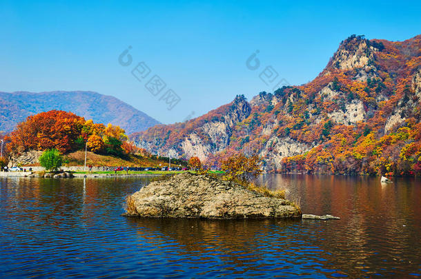 秋山湖