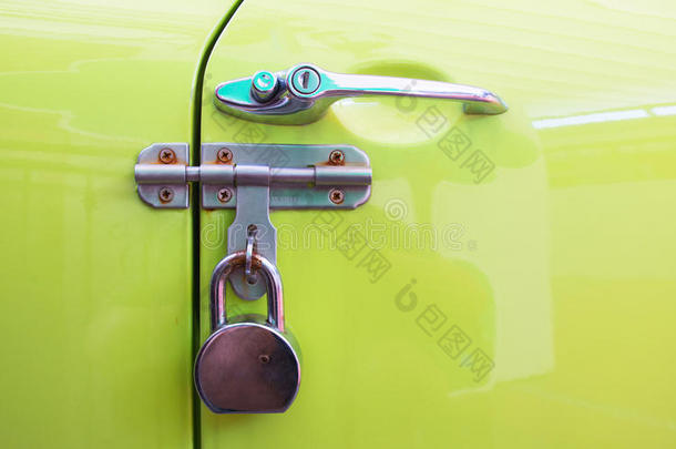 车门把手彩色金属锁，<strong>安全防护</strong>挂锁