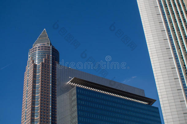 德国法兰克福的商业大厦和贸易展览塔