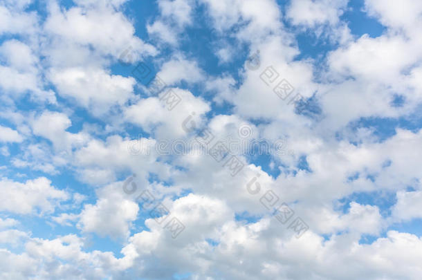 空中天空和云彩背景