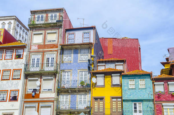葡萄牙波尔图古城和旅游胜地里贝拉区的传统古色古香的房子