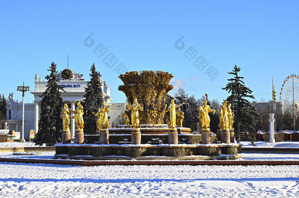 俄罗斯展览中心人民友谊喷泉和展馆