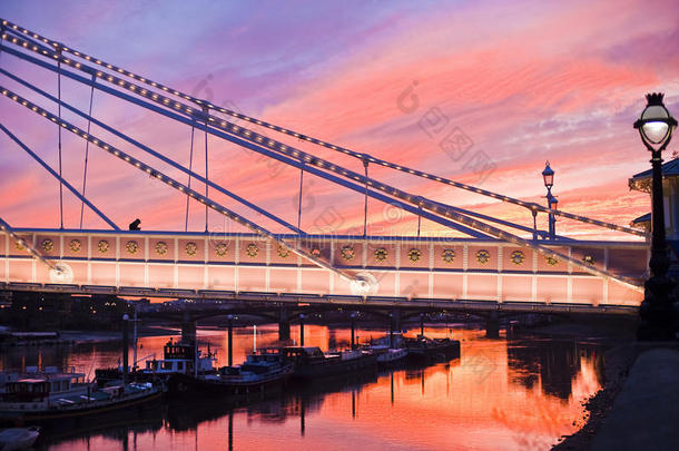 伦敦切尔西桥日落