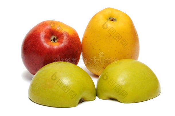 绿<strong>苹果</strong>，<strong>黄苹果</strong>和红<strong>苹果</strong>的两半