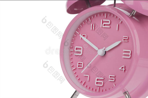 粉红色闹钟，指针在上午10点和2点或下午2点隔离在白色背景上
