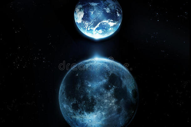 蓝色的满月和夜晚的地球全明星图片来自美国宇航局