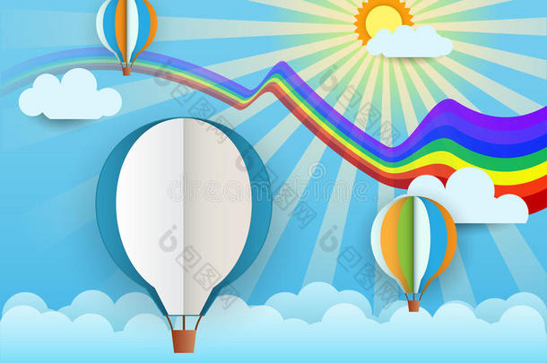 抽象纸与阳光，海洋，云和气球在<strong>浅蓝</strong>色背景。气球空间放置您的文本设计
