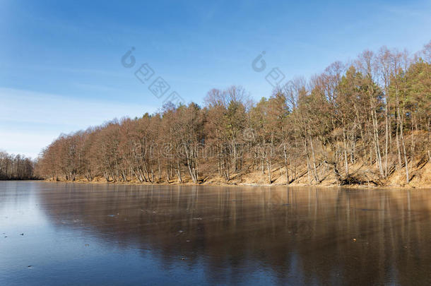 冬季冻湖室<strong>外景</strong>观