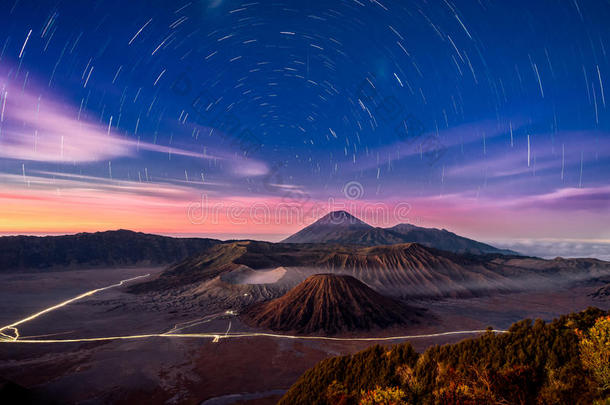 布罗莫山的星径