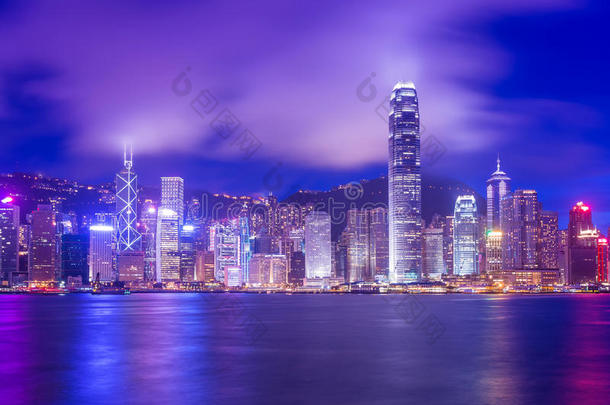 <strong>香<strong>港</strong>维多利亚港夜景</strong>。