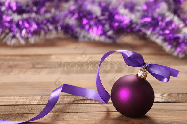 圣诞玩具<strong>紫</strong>色丝带金箔<strong>球</strong>