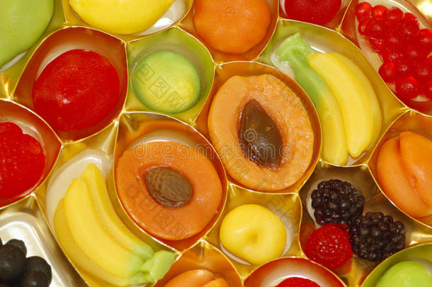 水果、杏、黑莓形状的水果糖