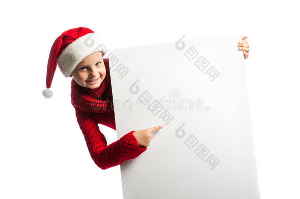 戴圣诞老人帽的女孩拿着海报