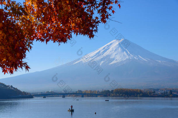 富士山秋天的川口湖