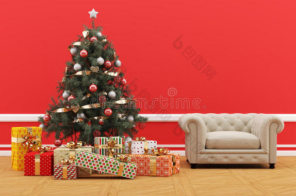 用礼物装饰圣诞树。带软垫沙发的红色房间。
