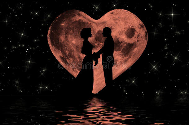 情人节的浪漫气氛与心形月亮