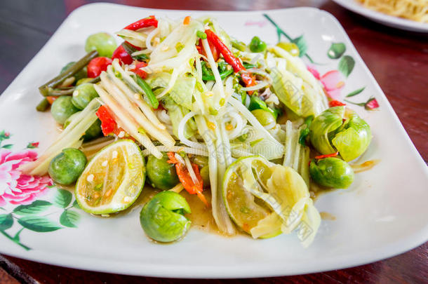 青木瓜沙拉泰国菜辣鲜美，<strong>松茸</strong>。
