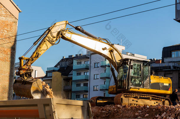 房屋拆迁过程中的建筑工地