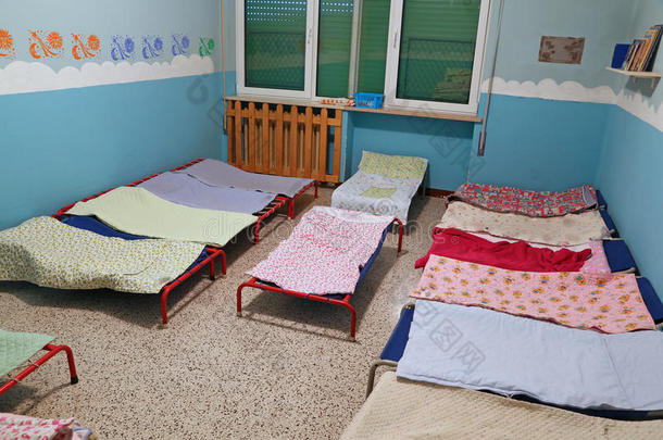 幼儿学校有床儿童宿舍