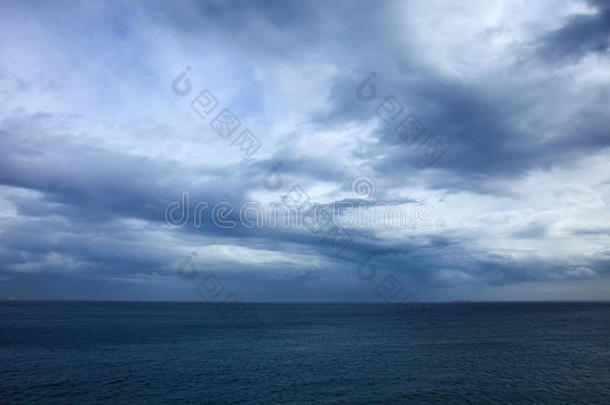 海洋上空的暴风雨般的天空-加那利群岛，一号风暴
