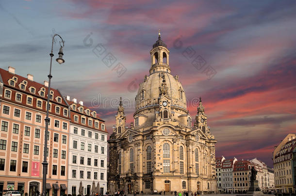 德累斯顿圣母教堂（字面意思是圣母教堂）是德国德累斯顿的一个路德教会