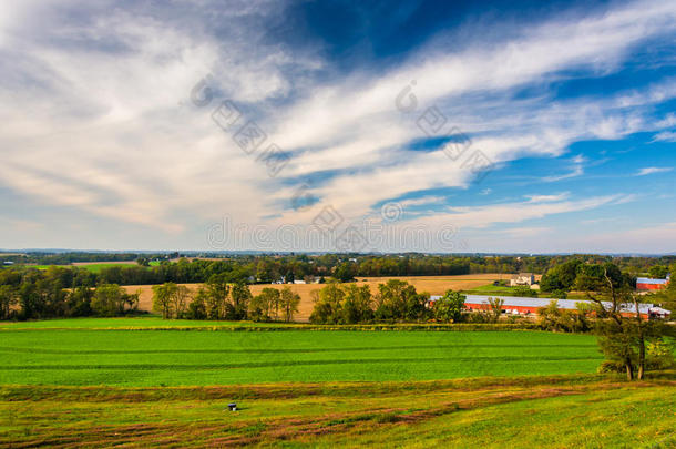 宾夕法尼亚州兰开斯特县农村农场的景色。