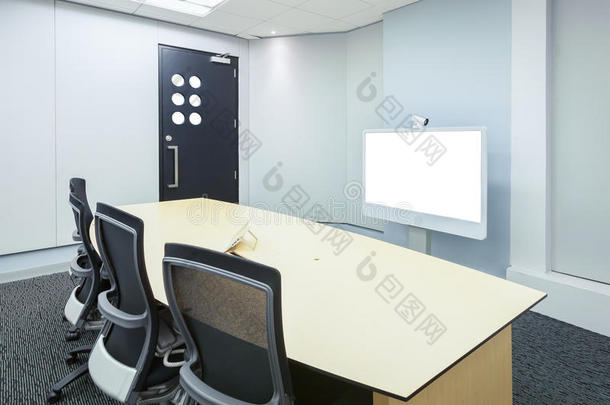 电话会议、视频会议和临场感商务会议室，白色空白显示屏