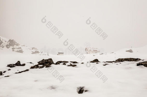 高山雪峰