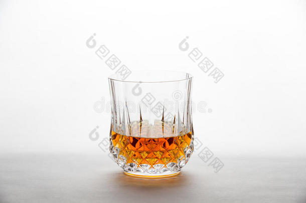 钻石切割玻璃杯威士忌