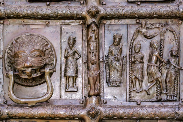 圣索菲亚大教堂青铜门详图