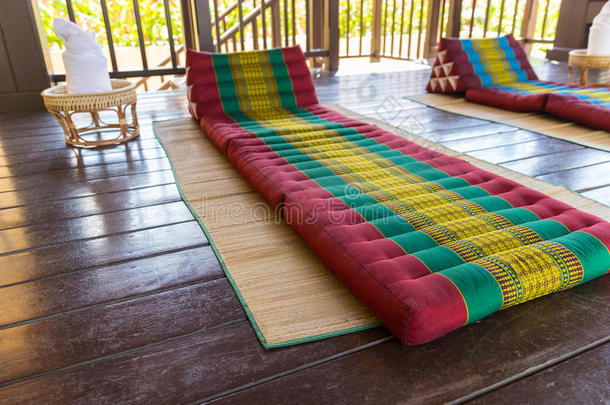 泰国传统的spa按摩<strong>床</strong>垫