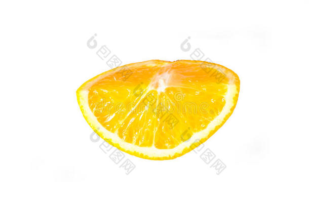 新鲜的切片橘子水果分离在白色