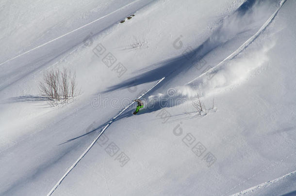 滑雪板自由行者