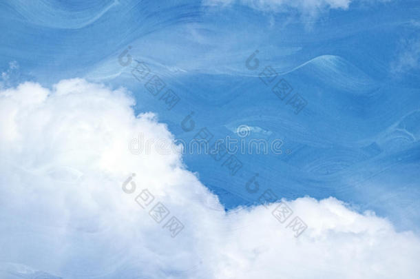 蓝色水<strong>彩云</strong>和天空。